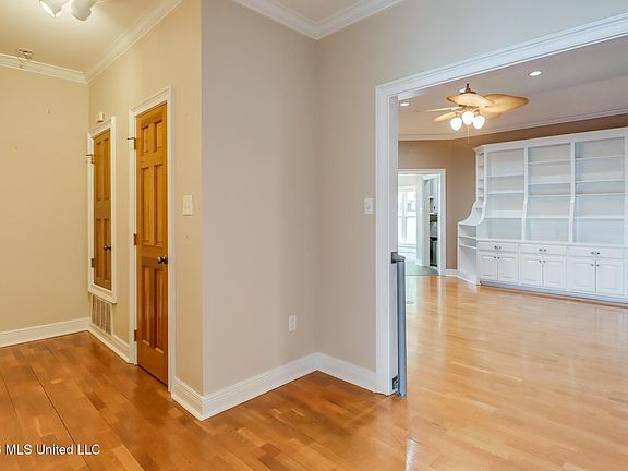 5th image of 2575 Rue Palafox