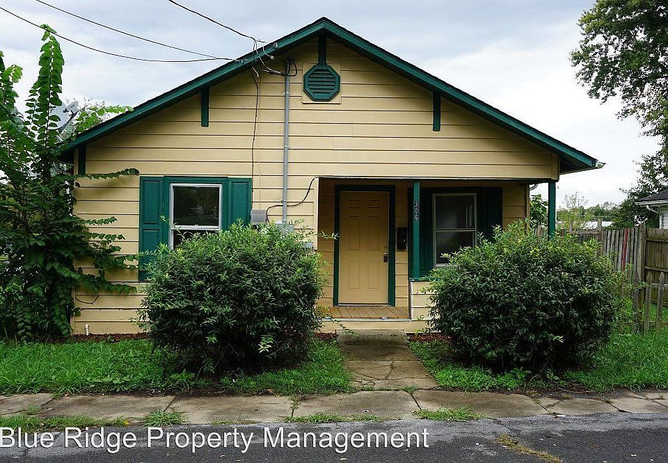 1st image of 206 Sycamore St