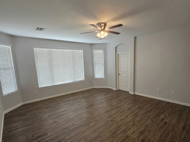 579 W Camino Sorpresa — Photo 5