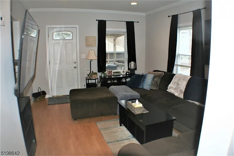 2 bed, 1.0 bath, $2,300 — Photo 4