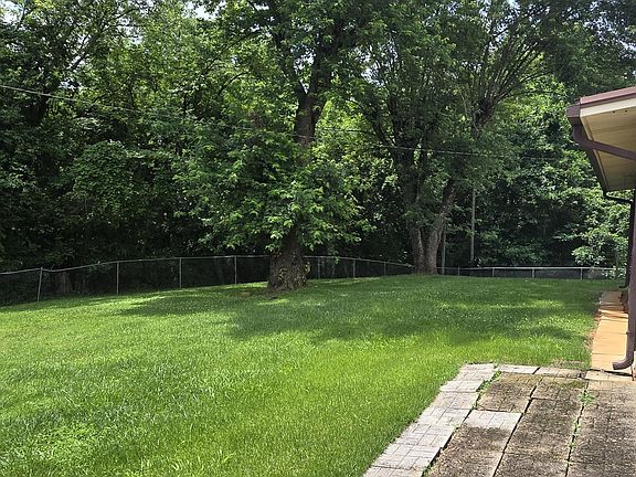 5th image of 7600 Thorn Grove Pike