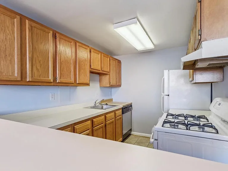4600 Duke St #1607 — Photo 5
