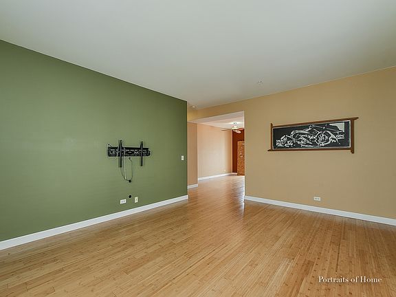 4th image of 1331 Manning Ave