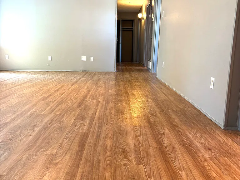 606 Laurence Dr — Photo 8