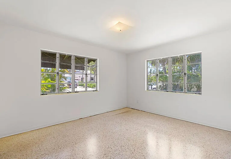1725 N Lakeside Dr — Photo 15