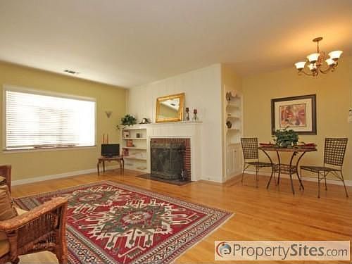 4th image of 2367 39th St