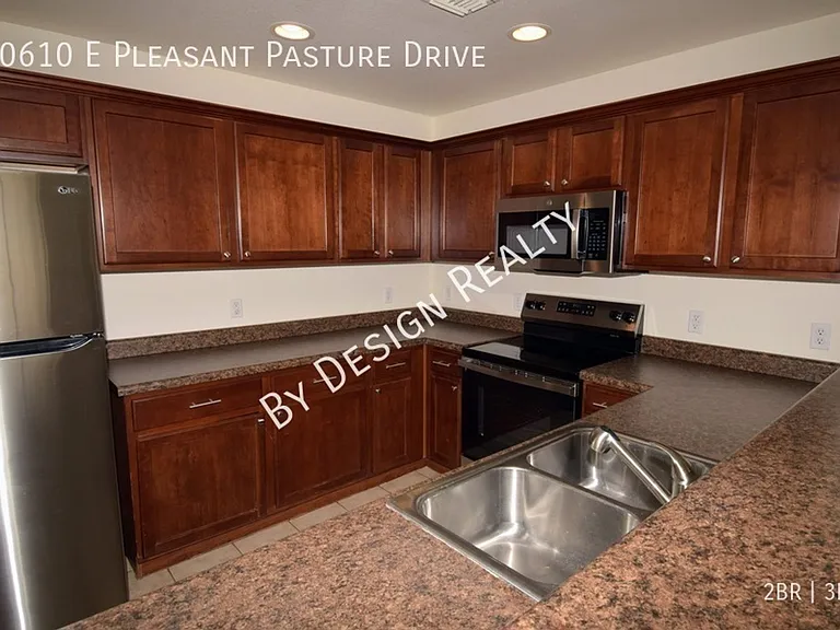 10610 E Pleasant Pasture Dr — Photo 5