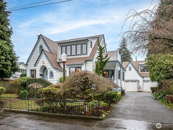 2nd image of 3025 Maringo Road SE