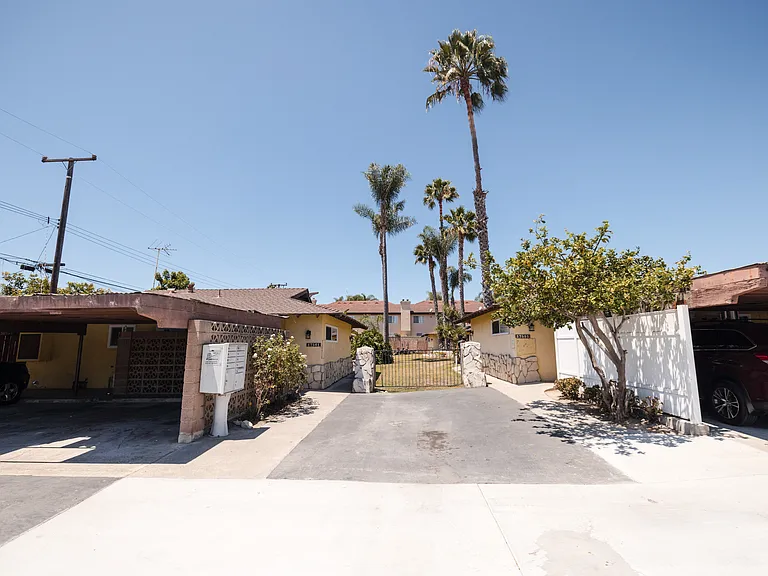 17561 Jefferson Ln #A — Photo 19