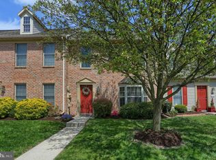 1233 Timber View Dr, Mechanicsburg, PA 17050