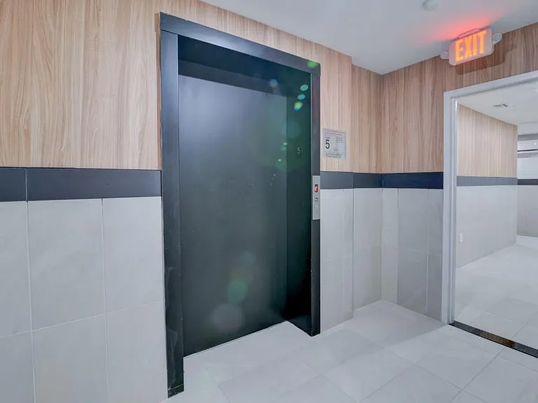 556A Market St #1C — Photo 14