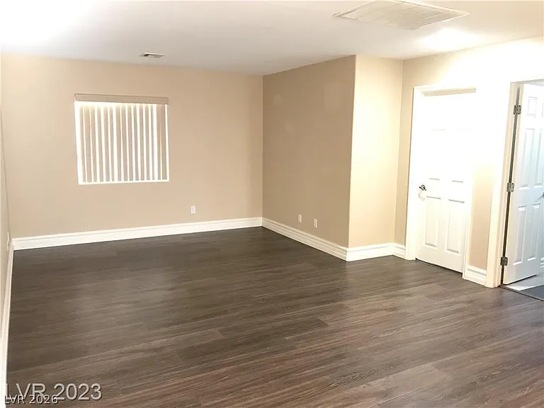 9746 Kampsville Ave — Photo 17