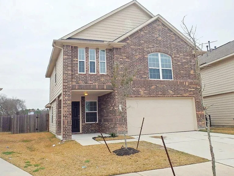 734 N Ella Creek Dr — Photo 1