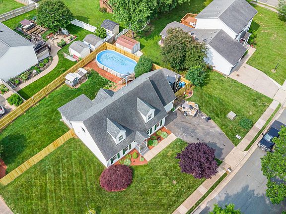 5th image of 6409 Waterdale Ct