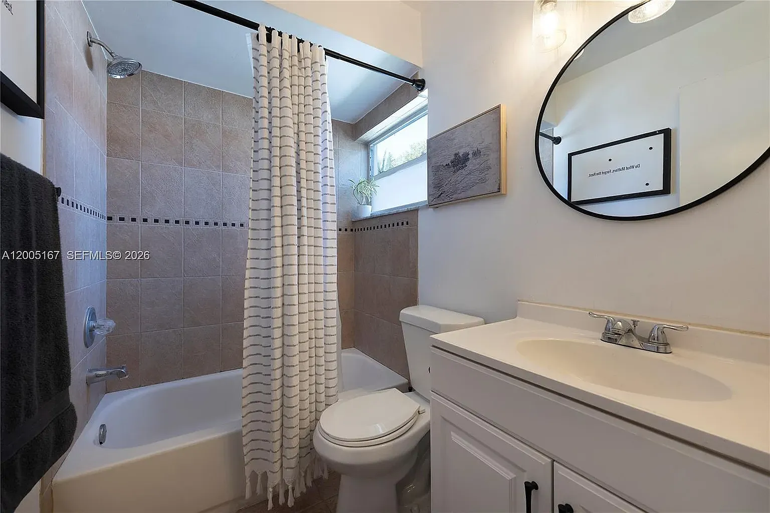 3 bed, 1293 sqft, $2,600 — Photo 3