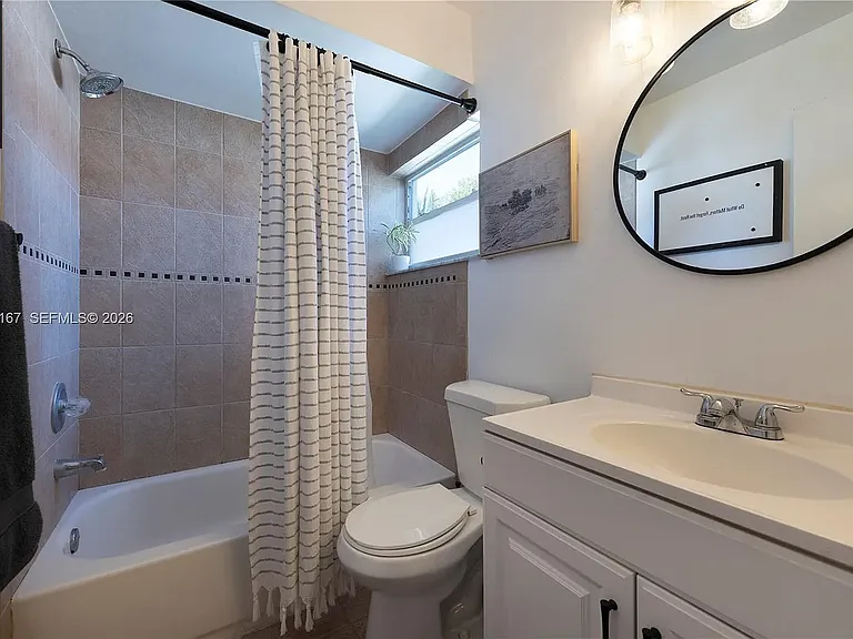 20801 SW 83rd Ave — Photo 3