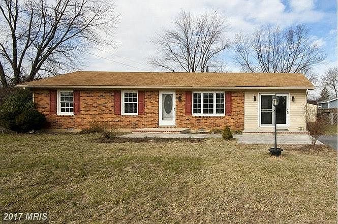 1st image of 133 Meadowbrook Dr