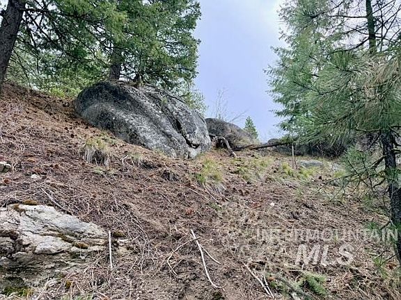 2nd image of 468 Hilltop Rd