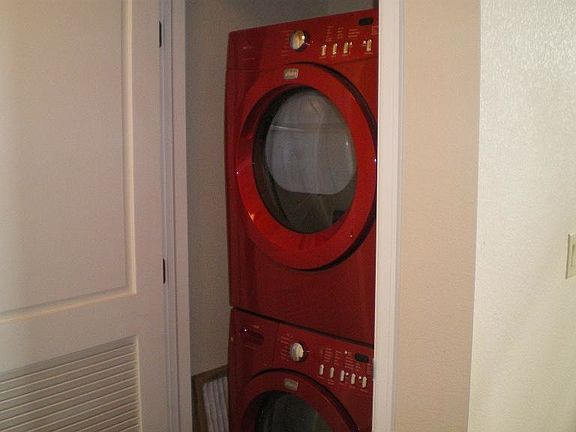 4th image of 8165 E Lowry Blvd Unit 308