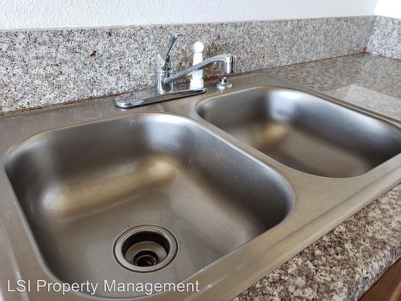 5th image of 1541 E Harmon Ave APT 204