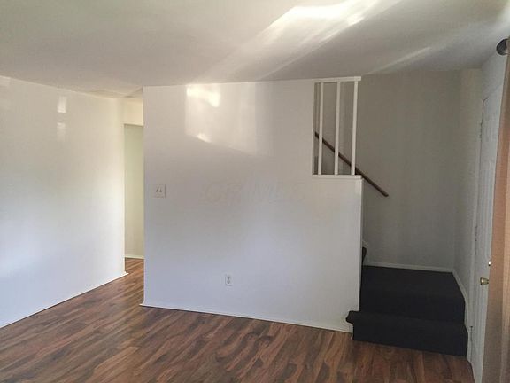5th image of 6535 Roselawn Ave