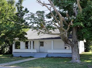 809 N College St, Harrodsburg, KY 40330