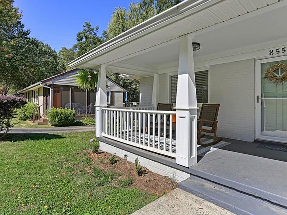 2nd image of 855 Wayland Ct SE