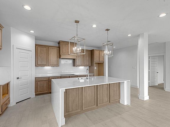 3rd image of 3406 Everglade Ln