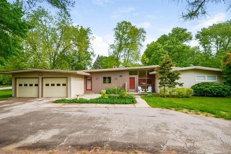 1st image of 4389 Braeburn Dr SE