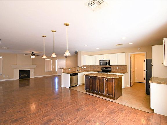 3rd image of 11112 E Catalina Ave