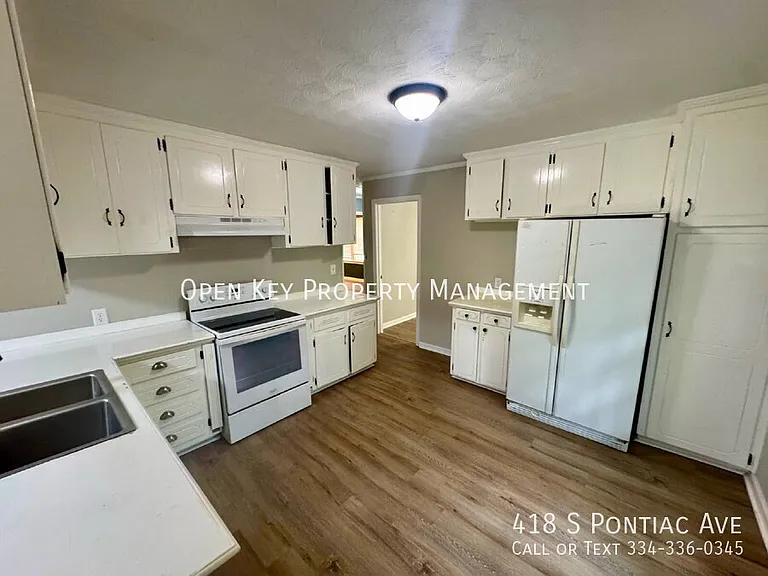 418 S Pontiac Ave — Photo 7