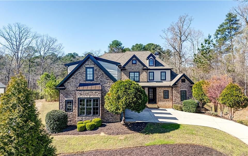 1st image of 1049 Highland Village Trl