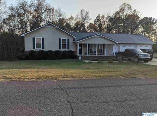 506 Becky Allen Cir, Rainbow City, AL 35906