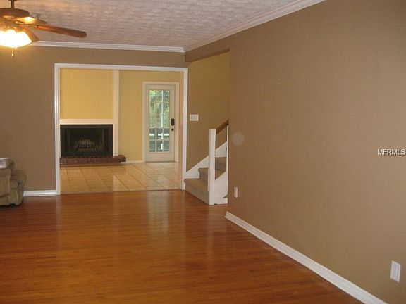 3rd image of 839 Sagamore St