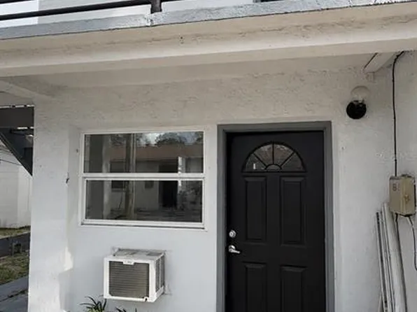 467 92nd Ave N #B, Saint Petersburg, FL 33702