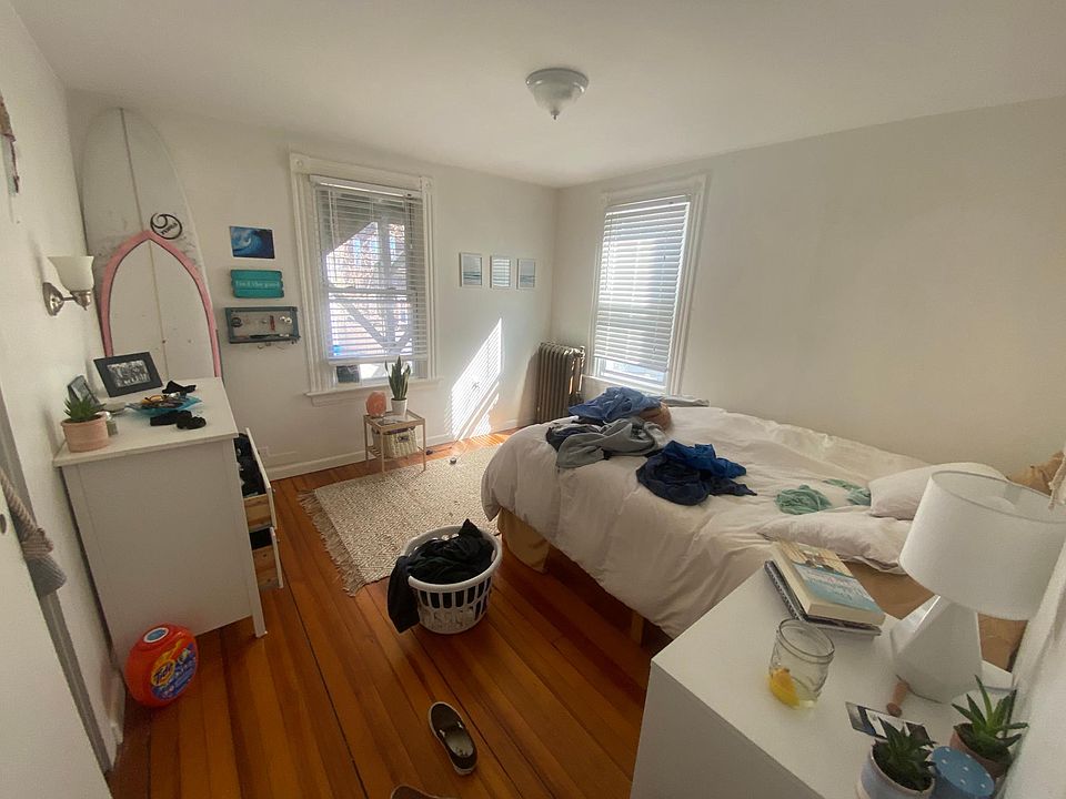 2nd image of 26 Dean Ave #4