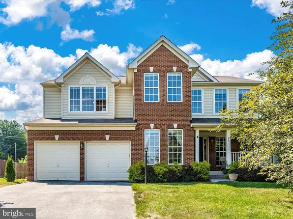 26 Rustling Leaf Pl, Kearneysville, WV 25430