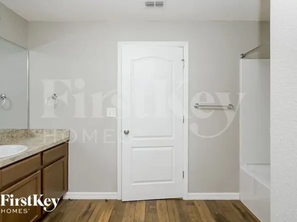 14402 Haddon Mist Dr, Wimauma, FL 33598