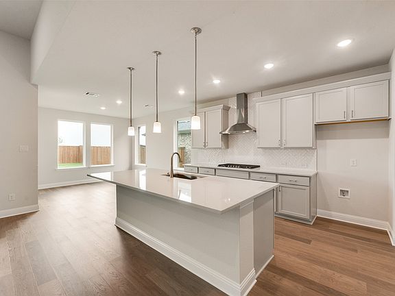 2nd image of 4412 Wordsworth Ave