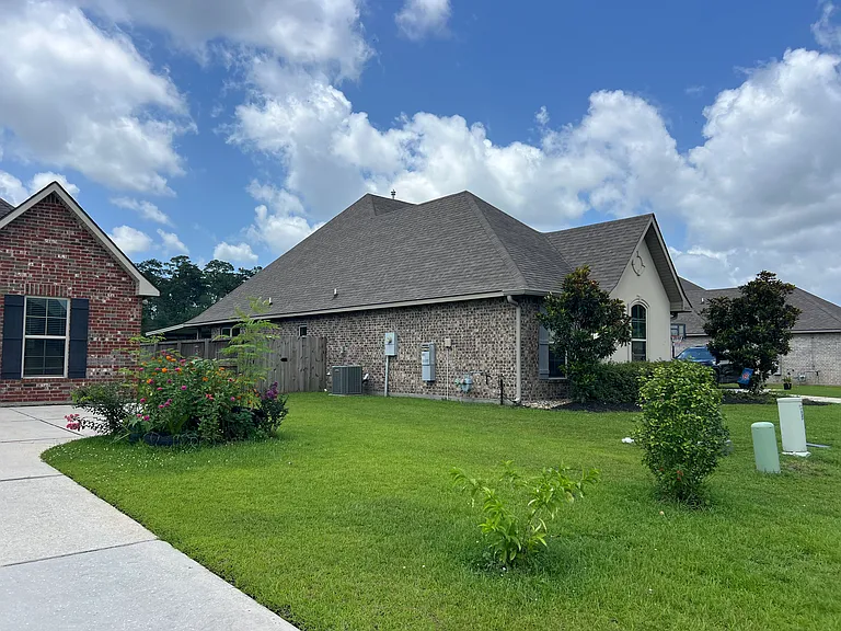 20340 Thornwood Dr — Photo 4