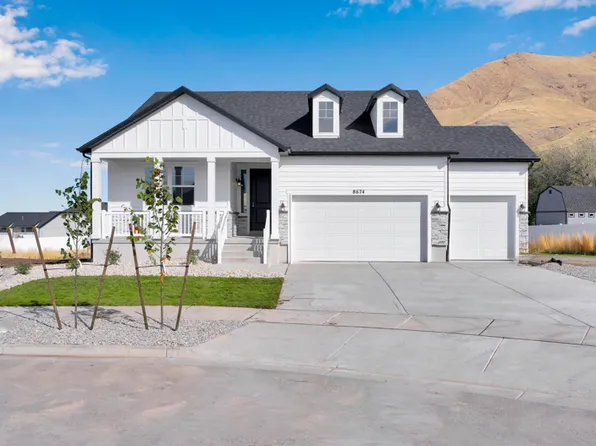 8674 N Halloran Ct, Lake Point, UT 84074
