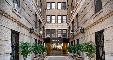 350 West 55th Street in Hell&#39;s Kitchen
