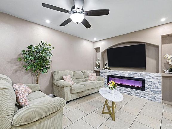 4th image of 3812 Gabriella Dr