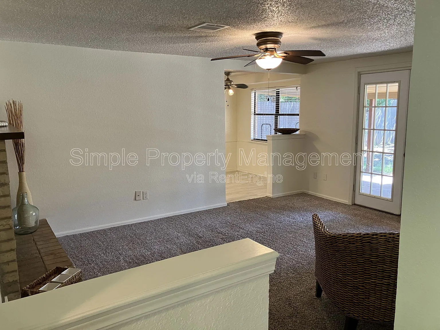 3 bed, 2.0 bath, 1096 sqft, $1,495 — Photo 3