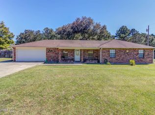 7510 Red Creek Rd, Long Beach, MS 39560