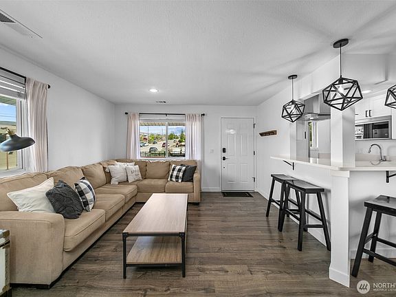 2nd image of 100 Simon Street #32