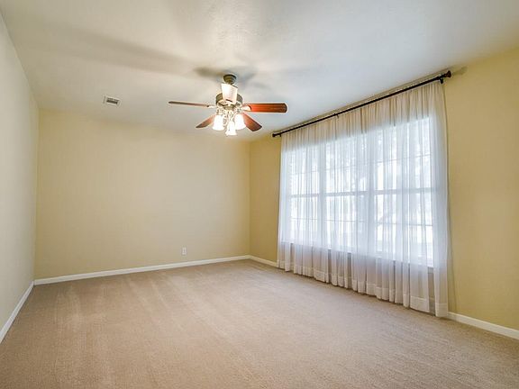 5th image of 100 Aquilla Dr
