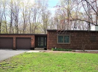 4496 Broad Rd, Syracuse, NY 13215