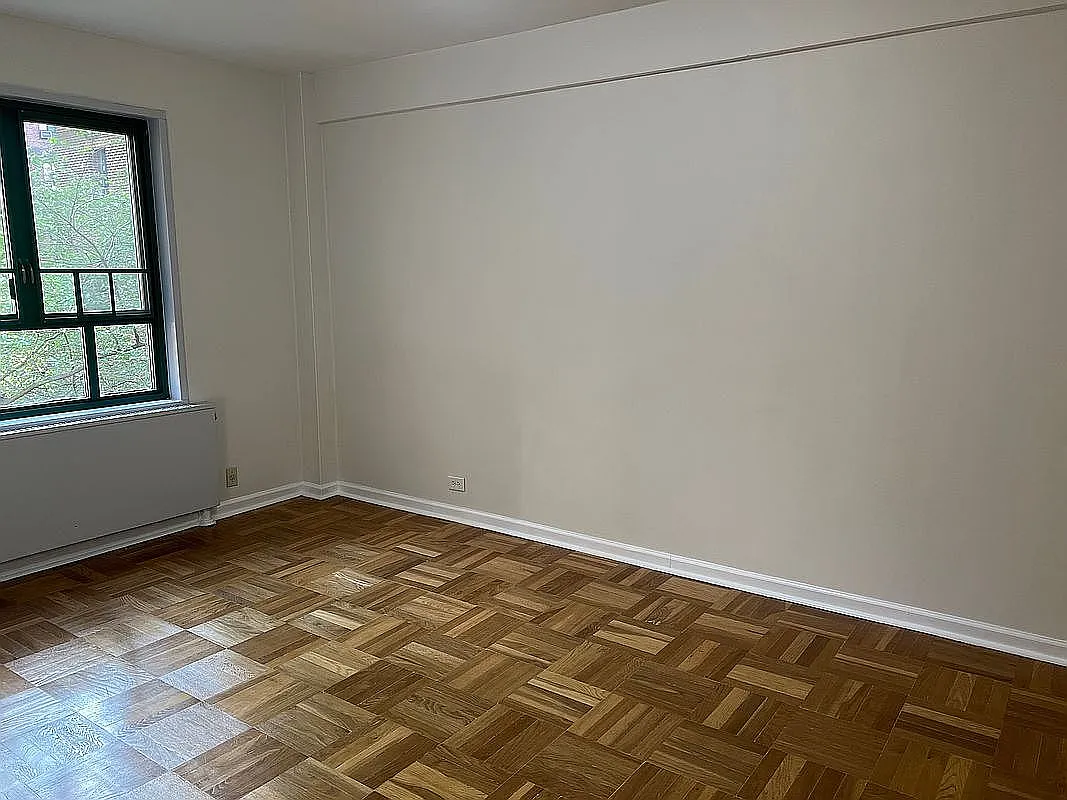 1527 Metropolitan Avenue - 2A — Photo 3