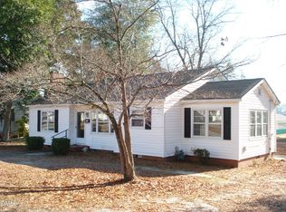 202 N Wayne Ave, Dunn, NC 28334